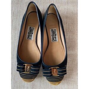 Salvatore Ferragamo Navy and Gold Vara Bow Leather Flats